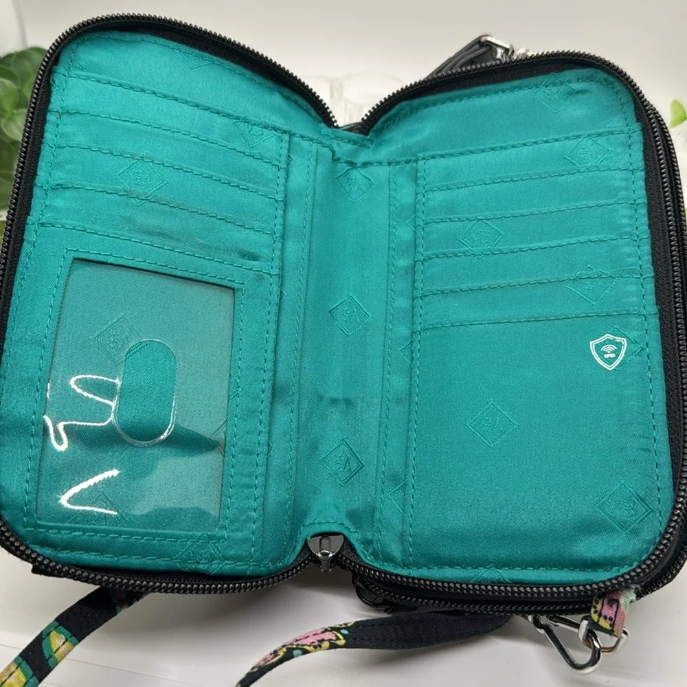 Vera Bradley all in one Floral Crossbody Bag/wallet-RFID